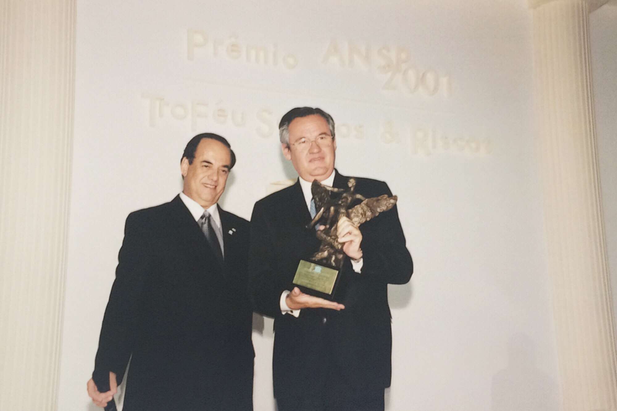 Prêmio ANSP 2001 – Troféu Seguros e Riscos